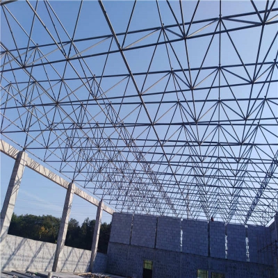 湖北网架生产厂家工程师讲述螺栓球网架的抗震性能